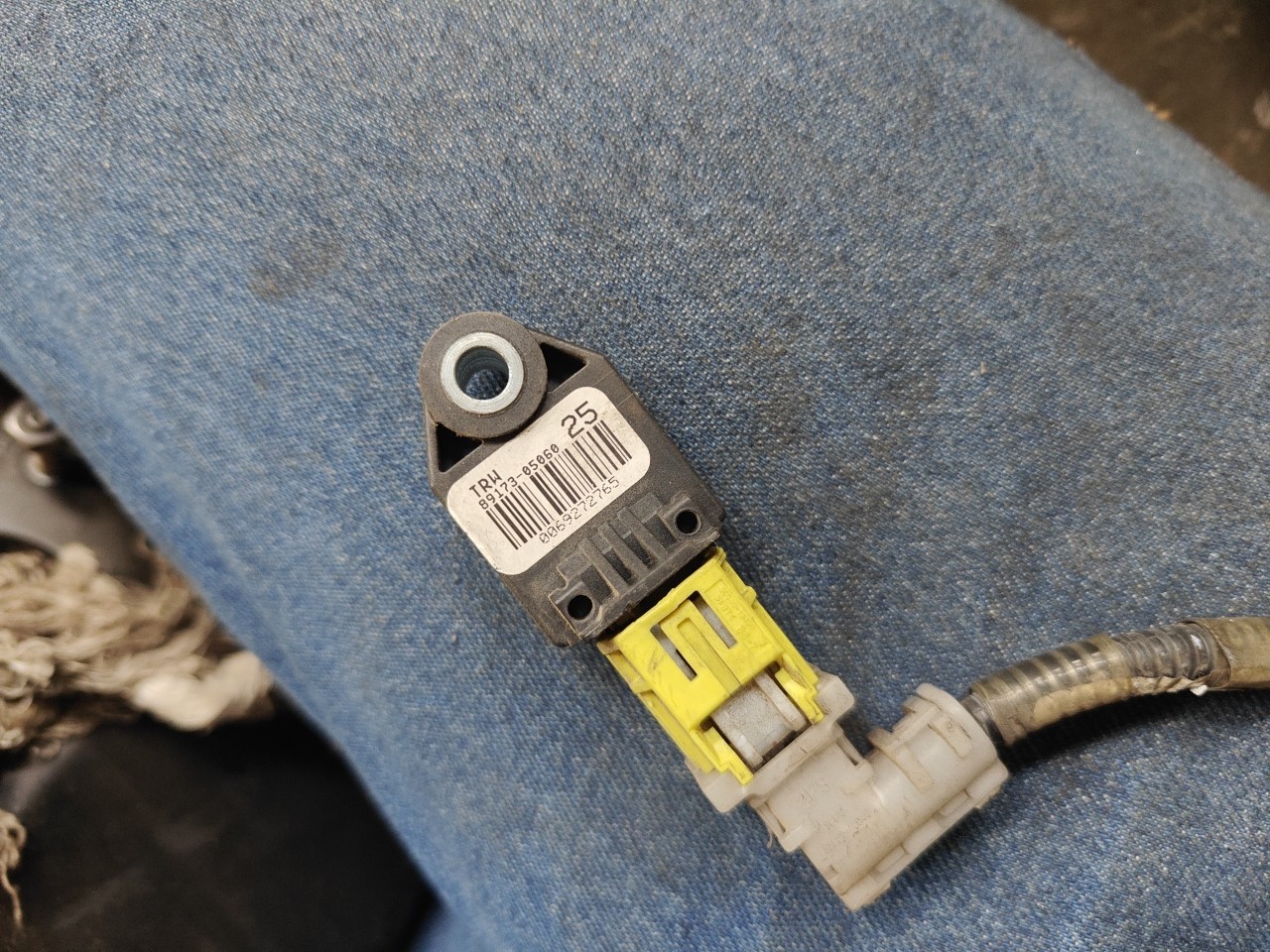 Sensor Impacto Airbag TOYOTA AVENSIS Combi (_T27_) | 09 - 18 Imagem-1