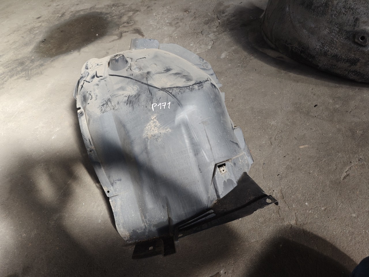 Parte de Trás da Cava de Roda Frente Esquerda BMW 3 (E90) | 04 - 12