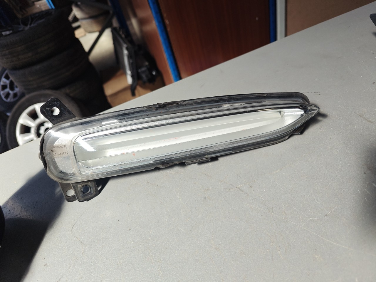 Farol / LED Diurno Frente Direito BMW i3 (I01) | 13 -  Imagem-0 Farol / LED Diurno Frente Direito BMW i3 (I01) | 13 -  Imagem-0
