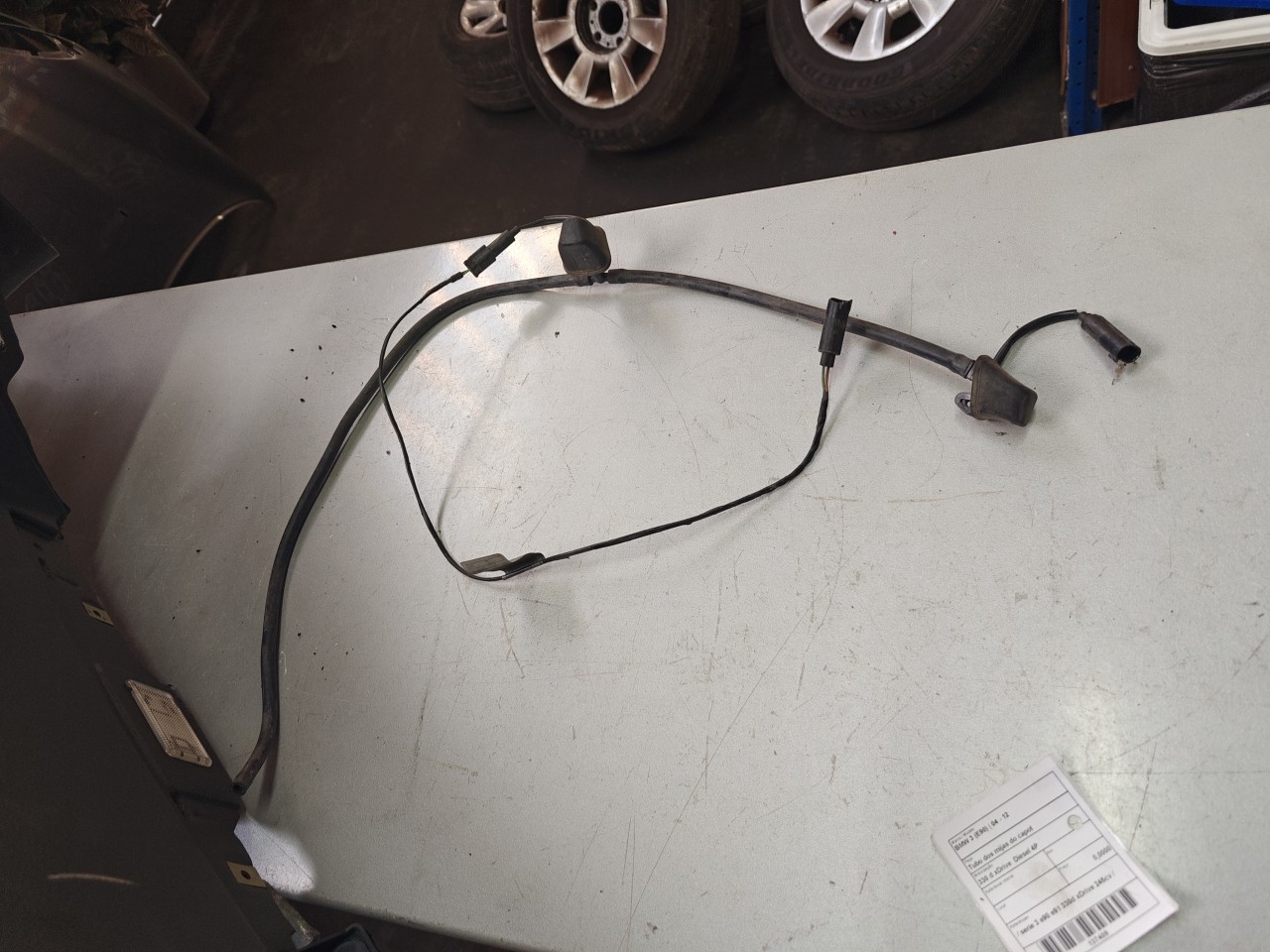 Tubo dos mijas do capot BMW 3 (E90) | 04 - 12