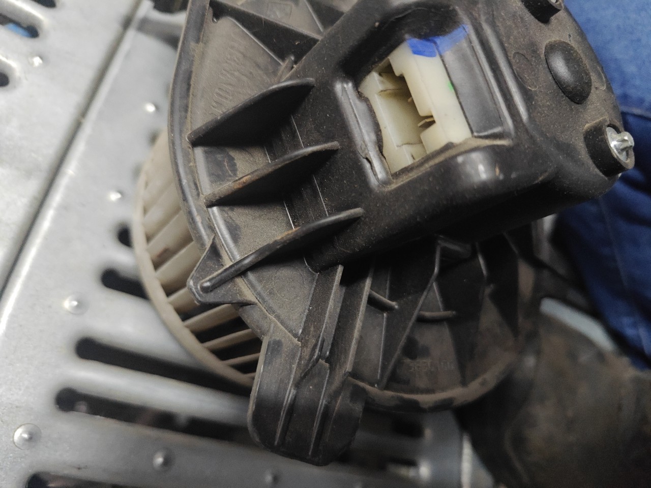 Motor da Chaufagem RENAULT MASTER II Camião de plataforma/chassis (ED/HD/UD) | 98 -  Imagem-2