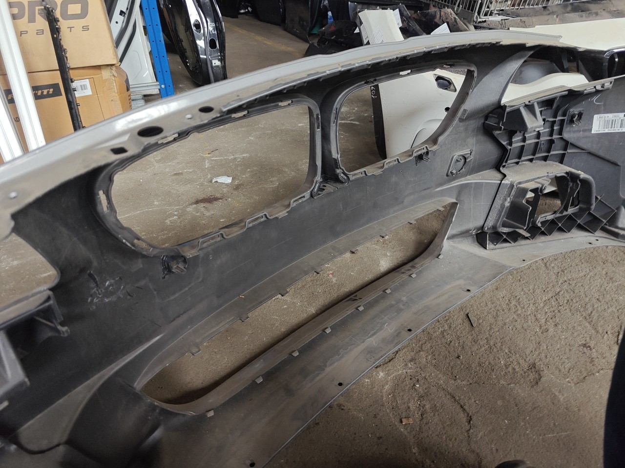 Parachoques Frente / Para Choques Frontal nu BMW 5 (F10) | 09 - 16 Imagem-12