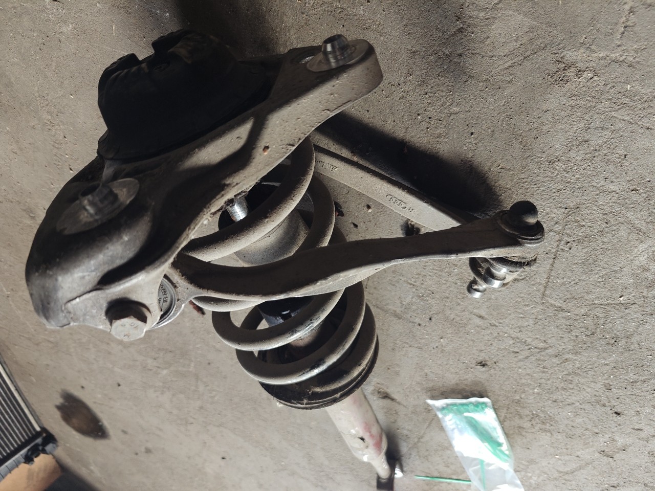 Braço de Suspensão Superior Frente AUDI A4 Avant (8E5, B6) | 00 - 05