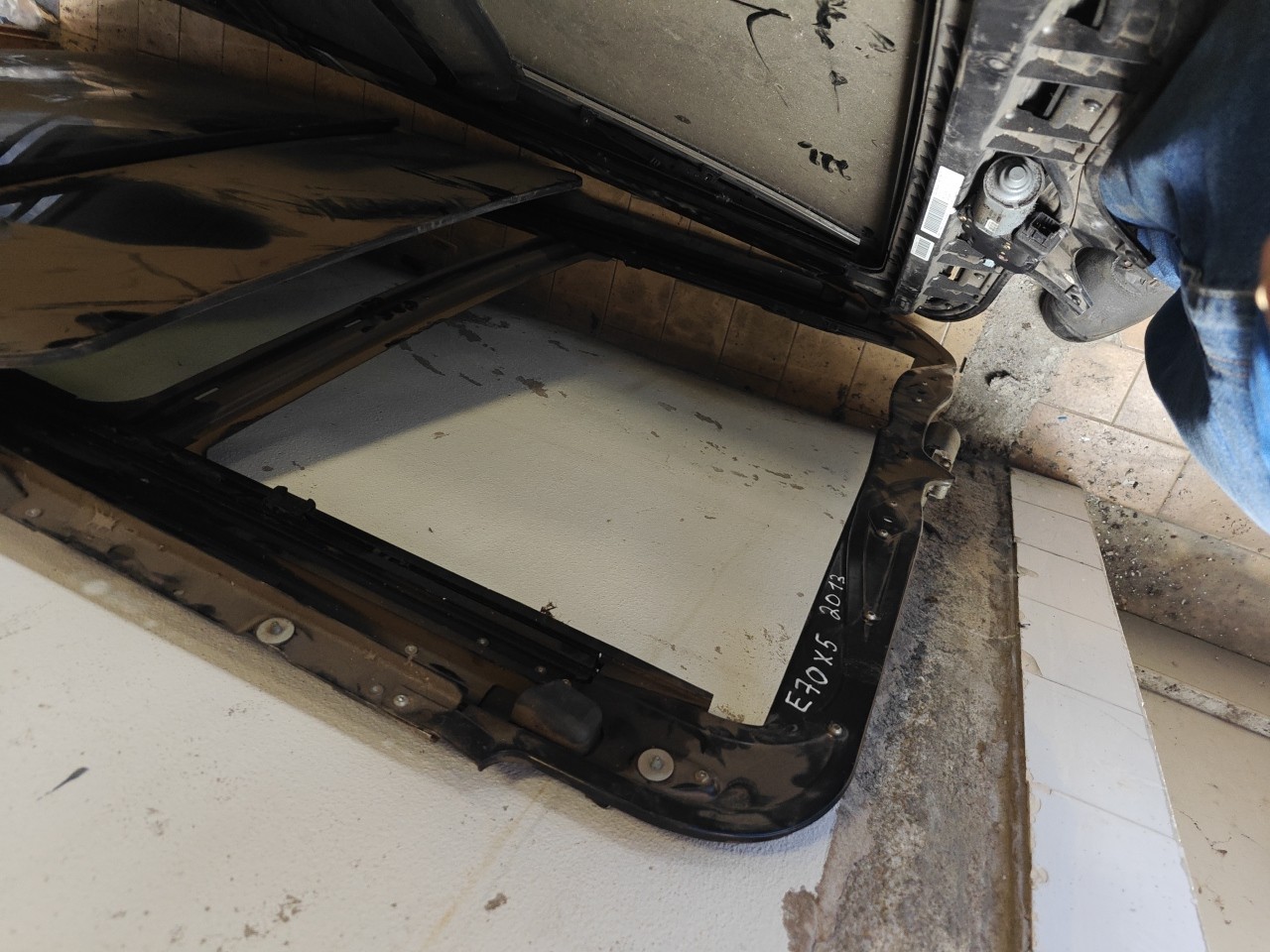 Estrutura do Teto de Abrir / tejadilho BMW X5 (E70) | 06 - 13 Imagem-0