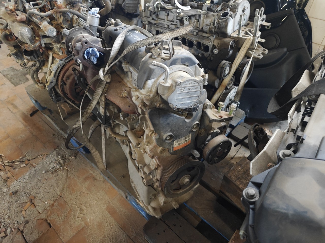Motor com acessorios TOYOTA COROLLA três volumes (_E15_) | 06 -  Imagem-5 Motor com acessorios TOYOTA COROLLA três volumes (_E15_) | 06 -  Imagem-5