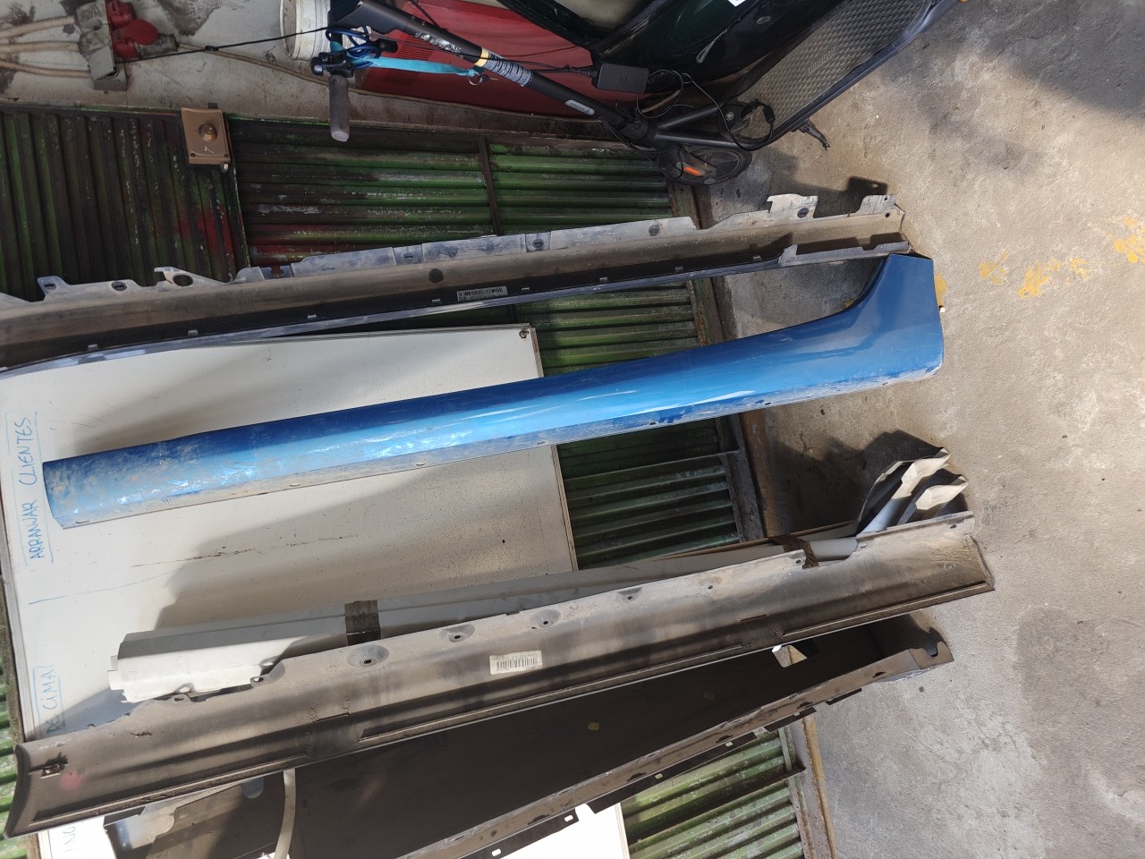 Embaladeira Esquerda plastico RENAULT ZOE (BFM_) | 12 - 