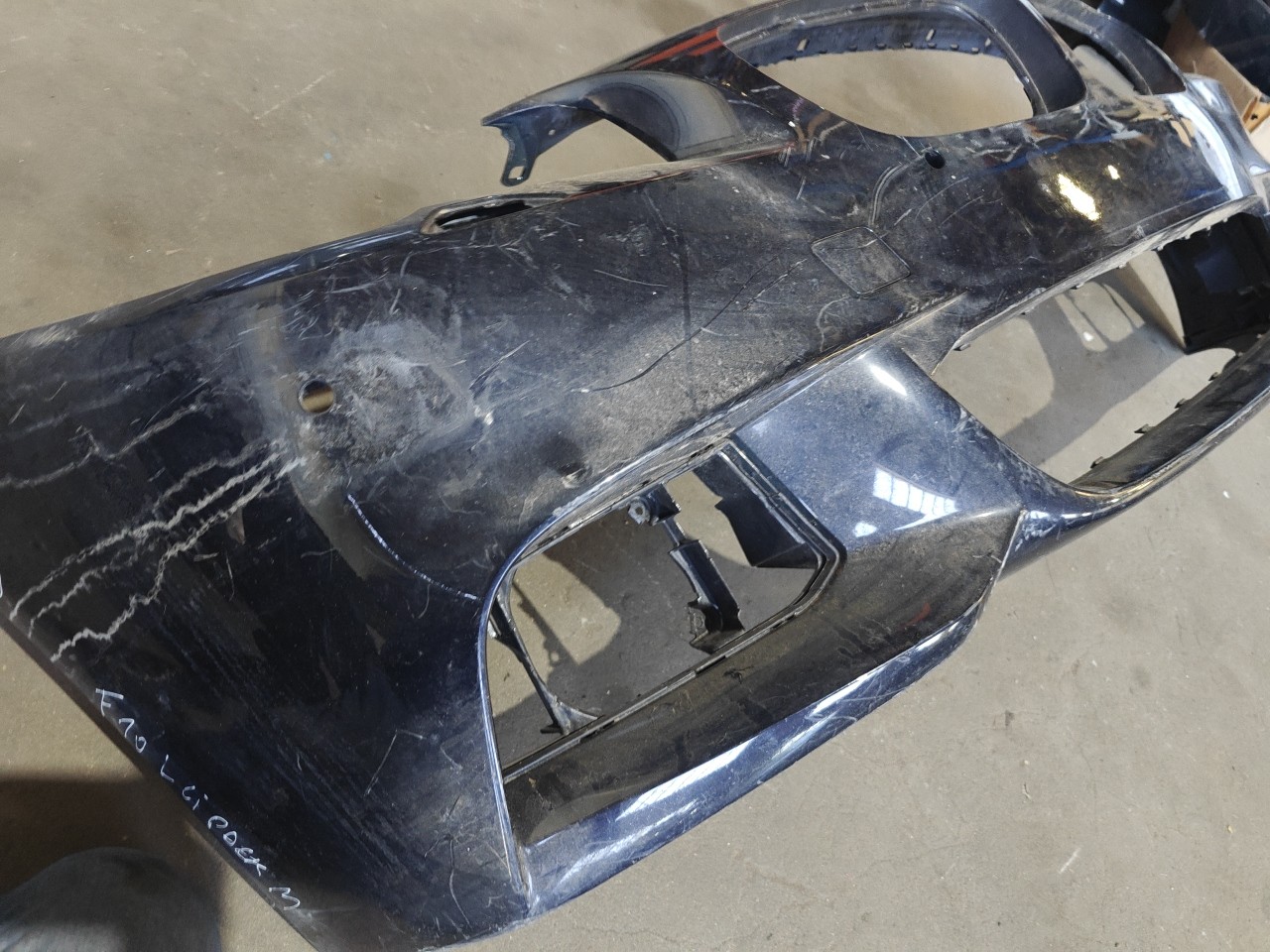 Parachoques Frente / Para Choques Frontal nu BMW 5 (F10) | 09 - 16 Imagem-10