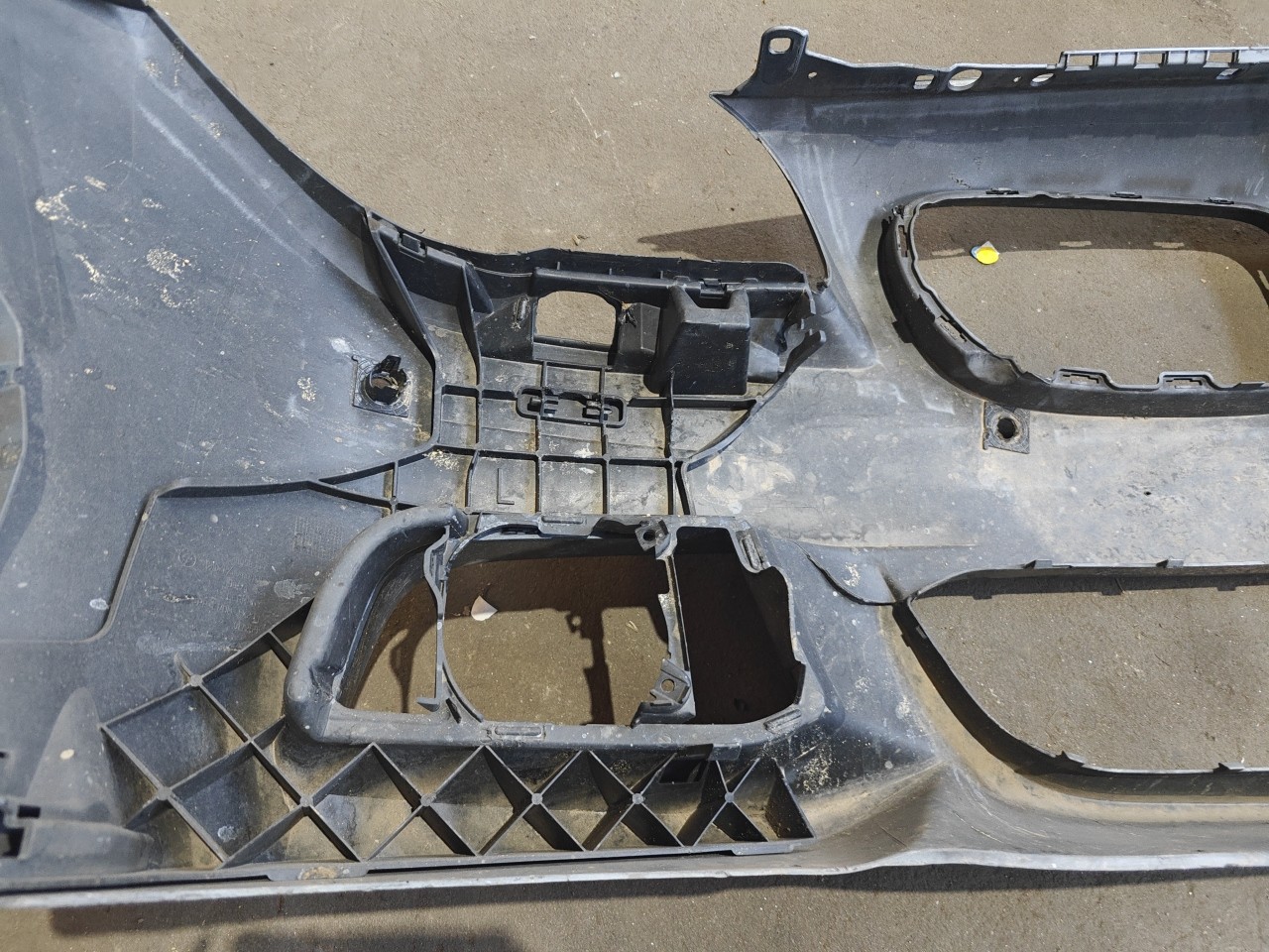 Parachoques Frente / Para Choques Frontal nu BMW 5 (F10) | 09 - 16 Imagem-16