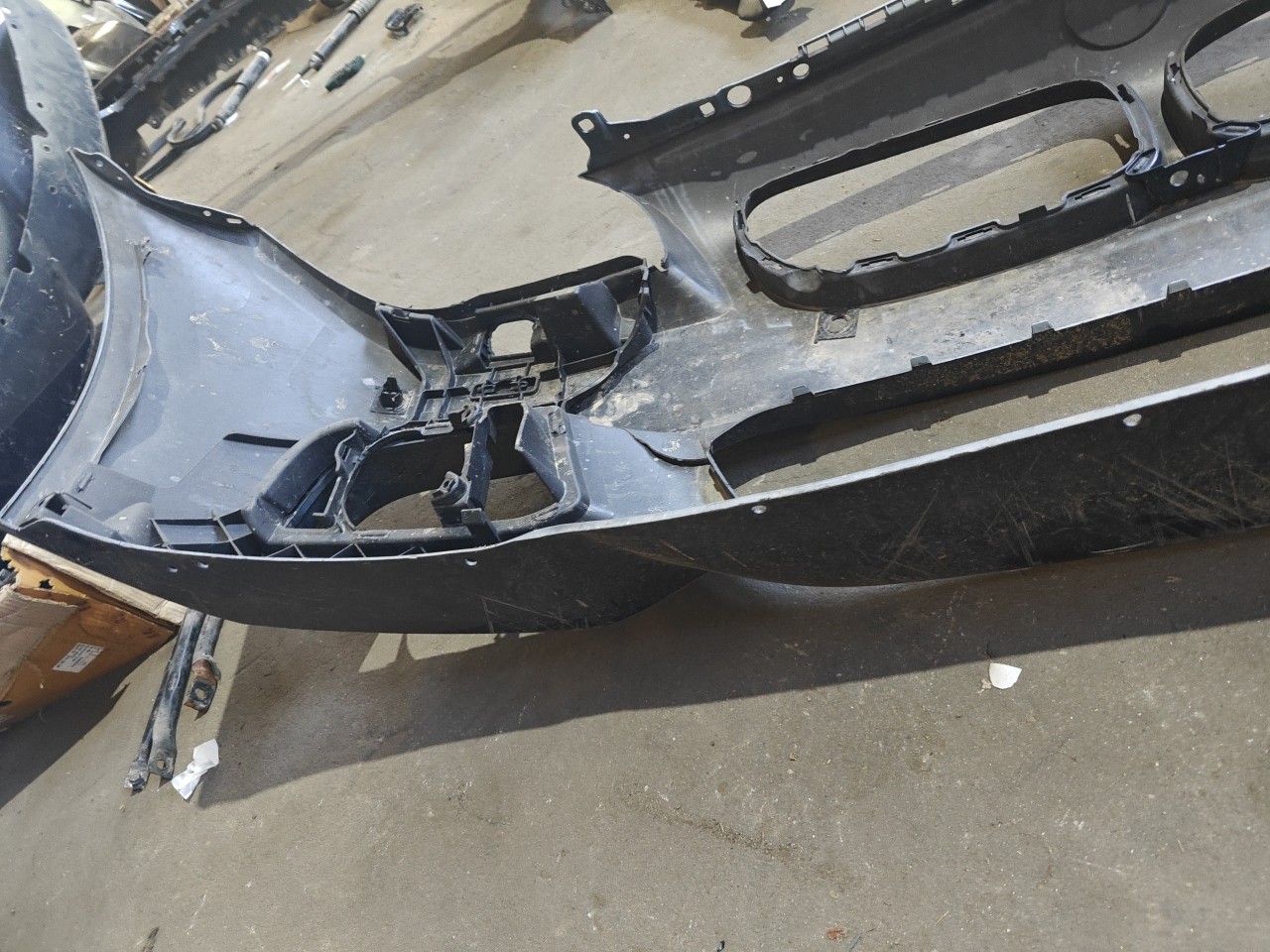 Parachoques Frente / Para Choques Frontal nu BMW 5 (F10) | 09 - 16 Imagem-24