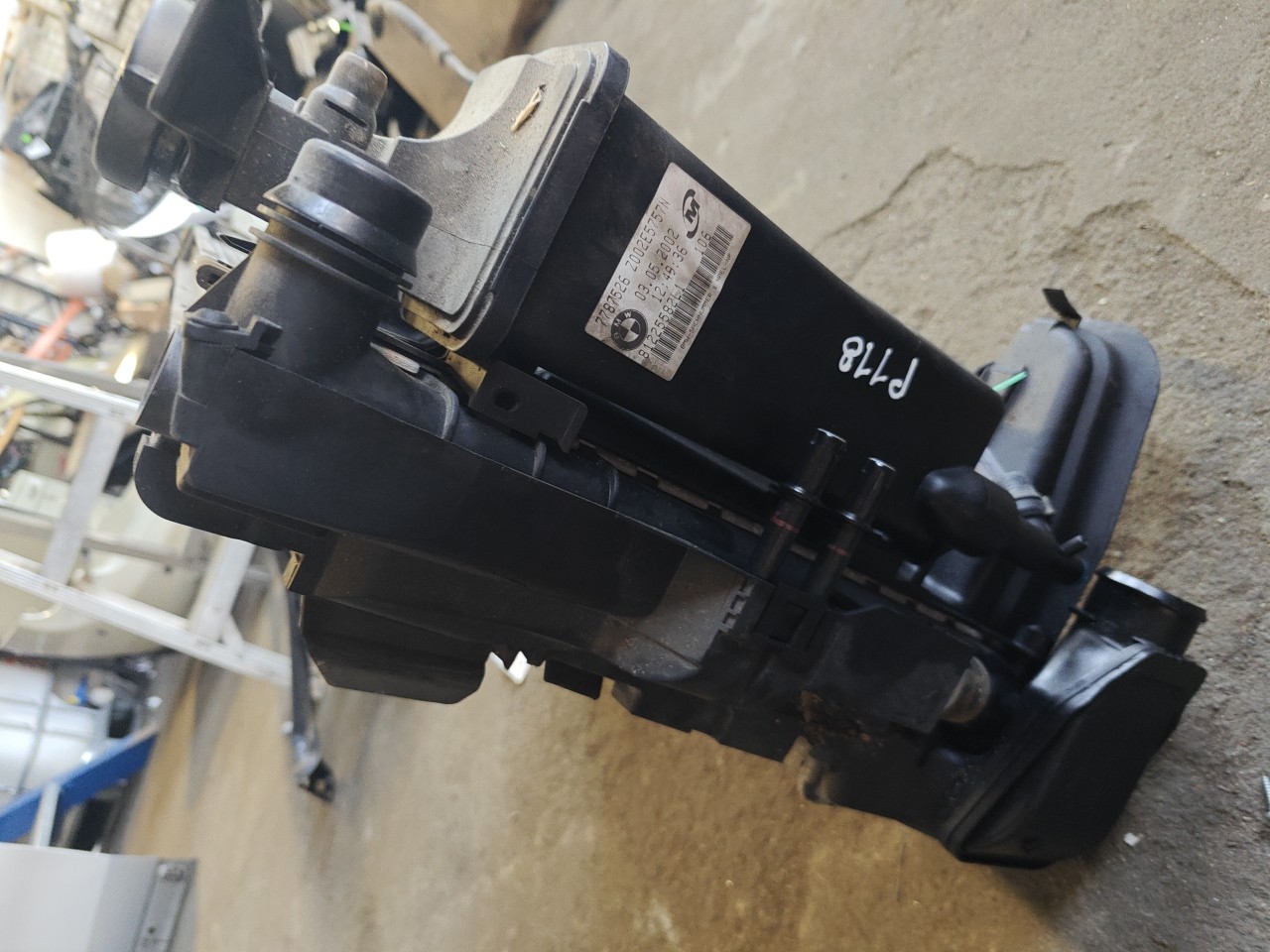 Suporte Esquerdo do Radiador BMW 3 (E46) | 97 - 05