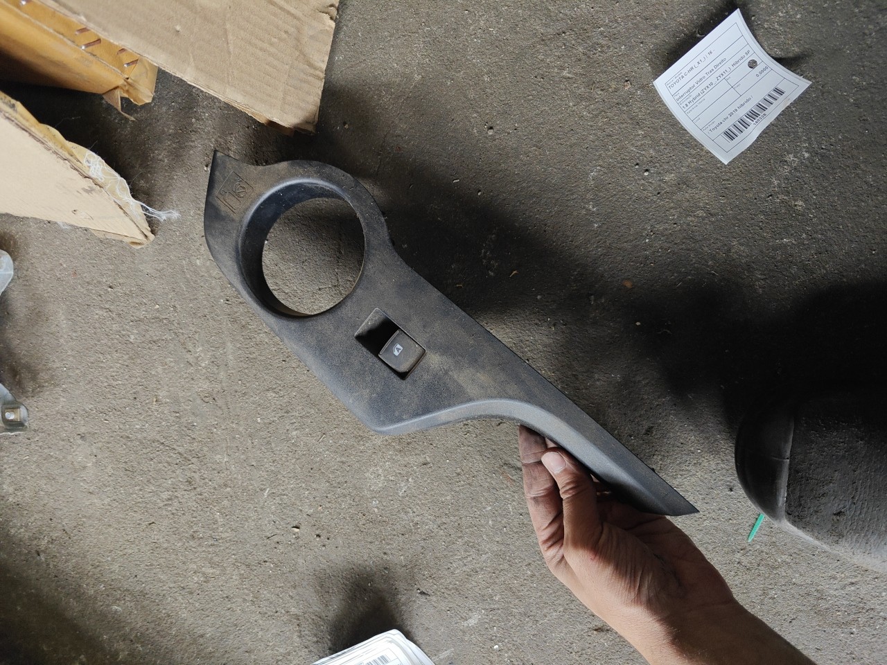 Interruptor Vidro Tras Direito TOYOTA C-HR (_X1_) | 16 - 
