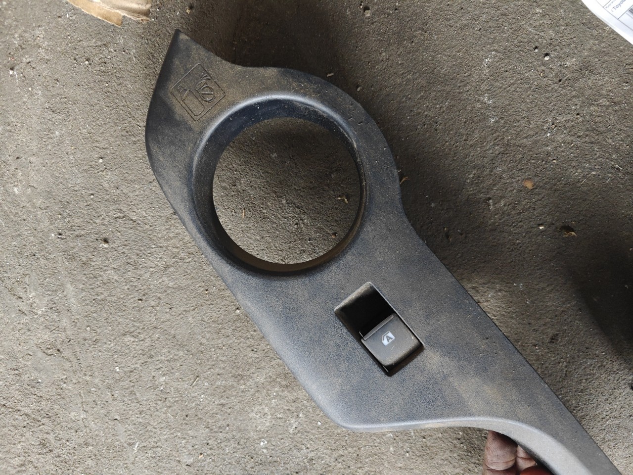 Interruptor Vidro Tras Direito TOYOTA C-HR (_X1_) | 16 -  Imagem-1