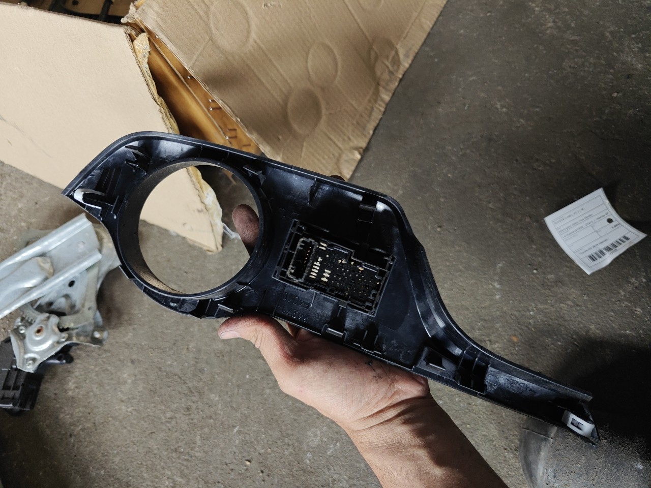 Interruptor Vidro Tras Direito TOYOTA C-HR (_X1_) | 16 -  Imagem-4