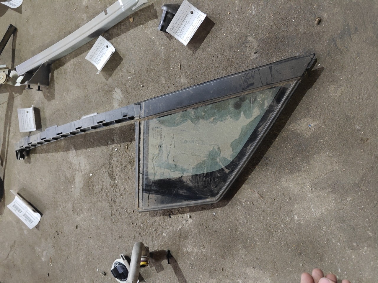 Vidro Fixo Porta Frente Direita RENAULT CAPTUR I (J5_, H5_) | 13 - 