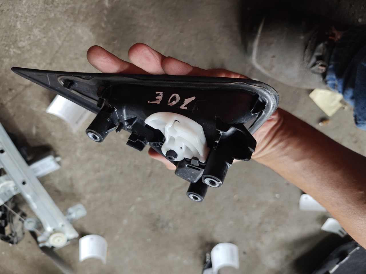 Puxador Exterior Porta Tras Direita RENAULT ZOE (BFM_) | 12 -  Imagem-3