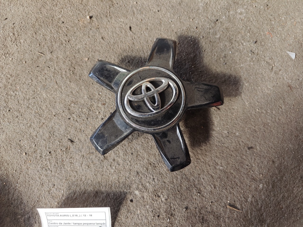 Centro da Jante / tampa pequena tampão roda TOYOTA AURIS (_E18_) | 12 - 18