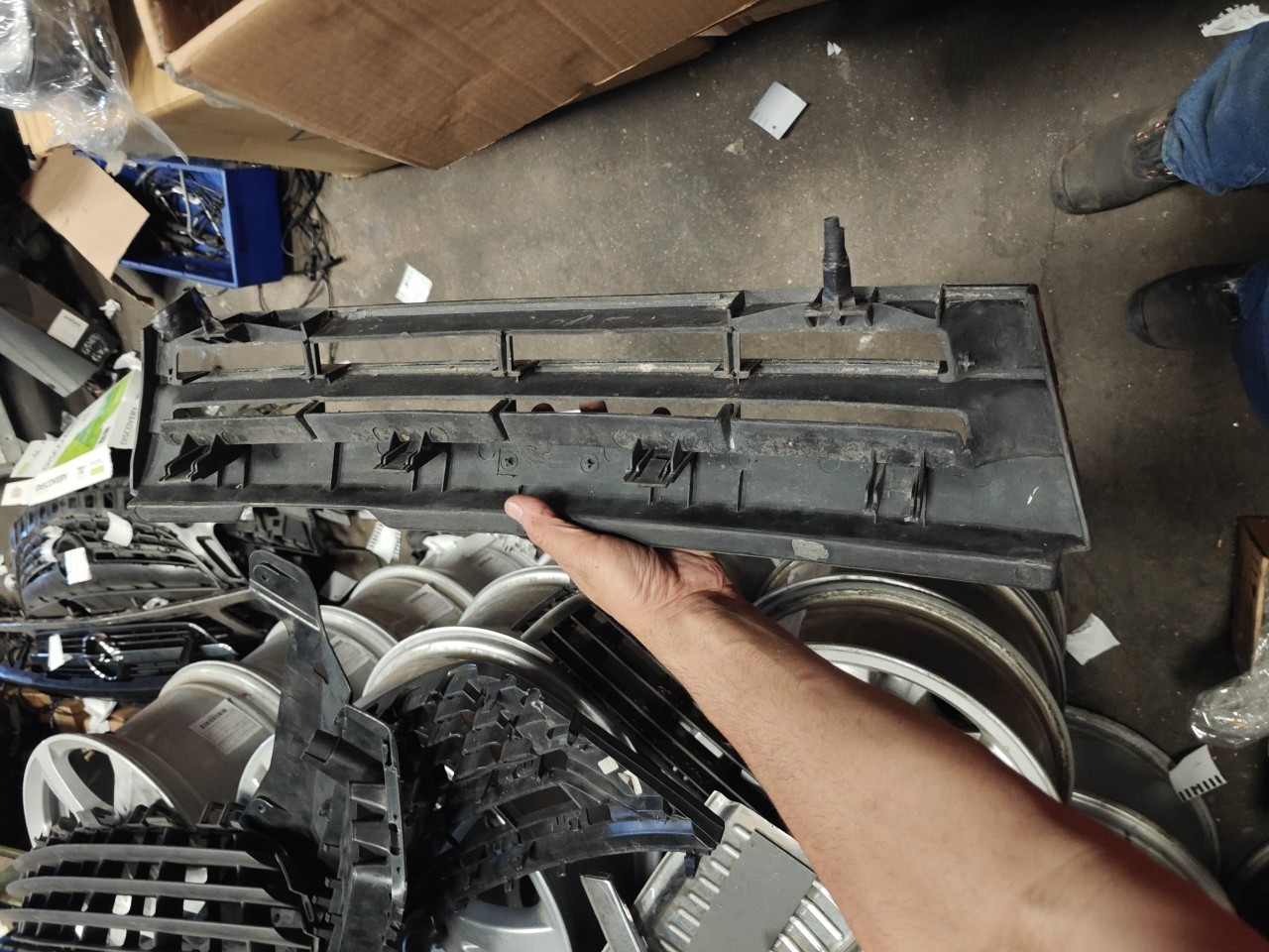 Grelha Frontal OPEL VECTRA A (J89) | 88 - 95 Imagem-3 Grelha Frontal OPEL VECTRA A (J89) | 88 - 95 Imagem-3