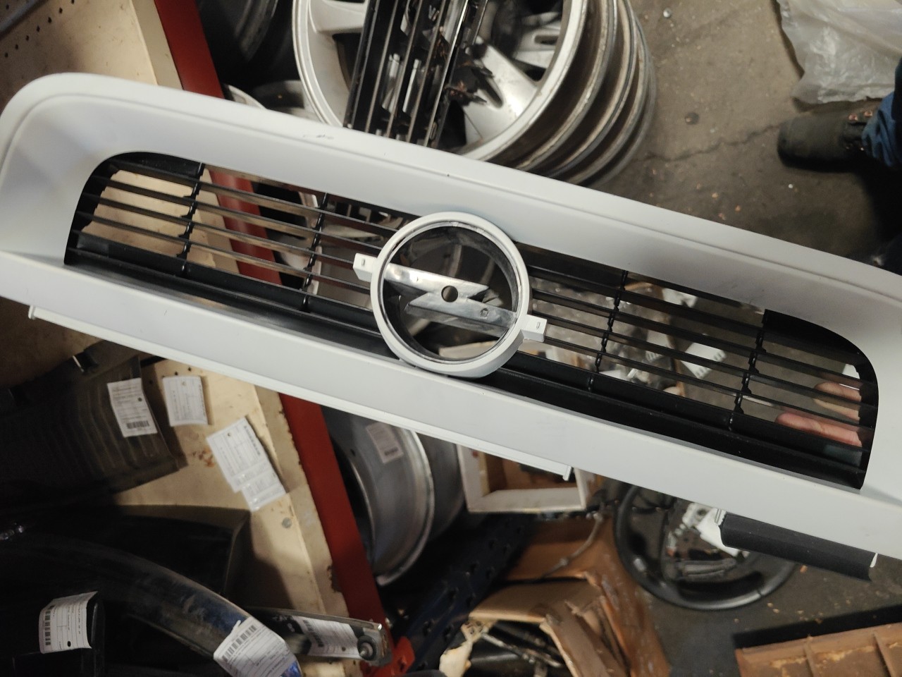 Grelha Frontal OPEL VECTRA A (J89) | 88 - 95 Imagem-2 Grelha Frontal OPEL VECTRA A (J89) | 88 - 95 Imagem-2