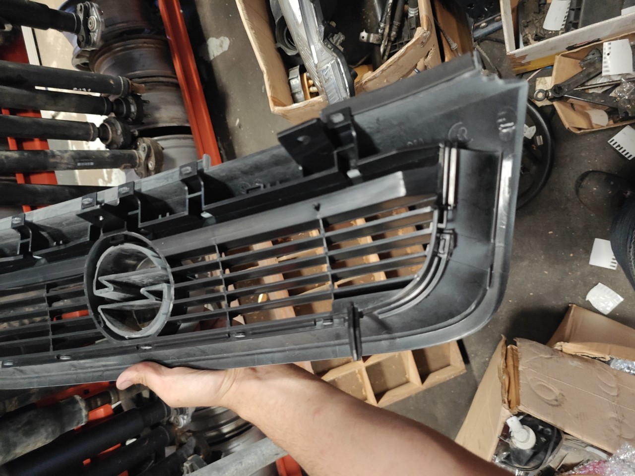 Grelha Frontal OPEL VECTRA A (J89) | 88 - 95 Imagem-5 Grelha Frontal OPEL VECTRA A (J89) | 88 - 95 Imagem-5