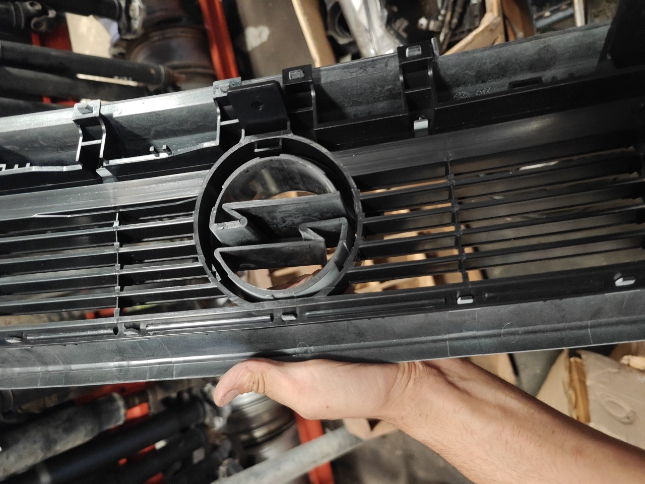 Grelha Frontal OPEL VECTRA A (J89) | 88 - 95 Imagem-6 Grelha Frontal OPEL VECTRA A (J89) | 88 - 95 Imagem-6