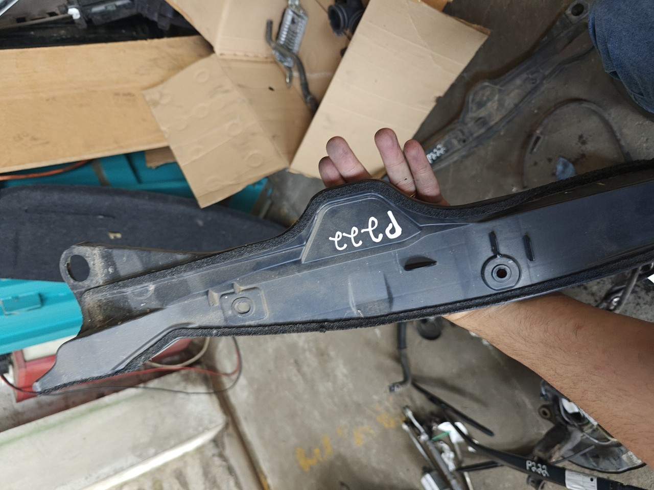 Suporte / Guia / Apoio de plastico TOYOTA AURIS (_E18_) | 12 - 18 Imagem-4 Suporte / Guia / Apoio de plastico TOYOTA AURIS (_E18_) | 12 - 18 Imagem-4