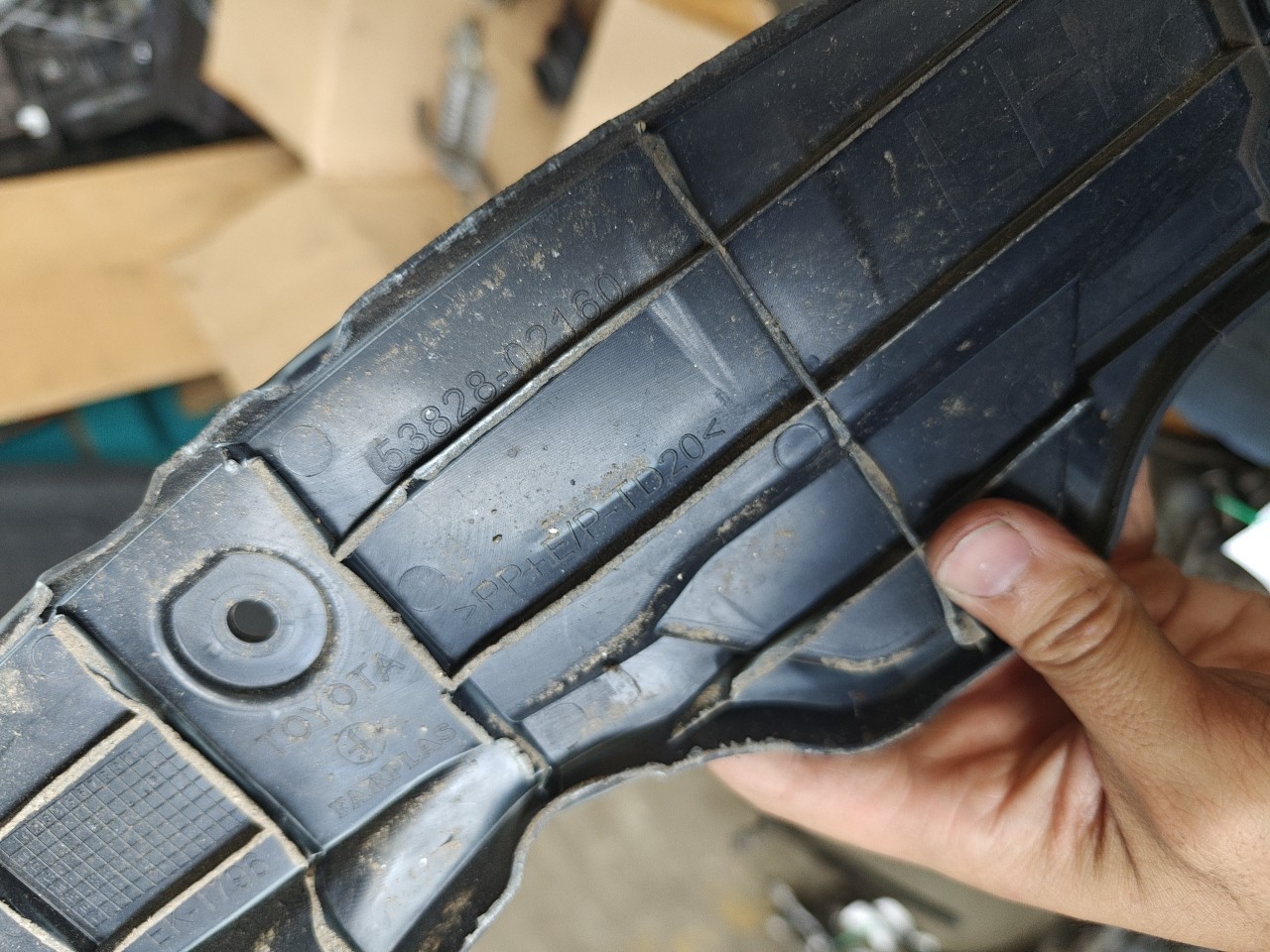 Suporte / Guia / Apoio de plastico TOYOTA AURIS (_E18_) | 12 - 18 Imagem-1 Suporte / Guia / Apoio de plastico TOYOTA AURIS (_E18_) | 12 - 18 Imagem-1