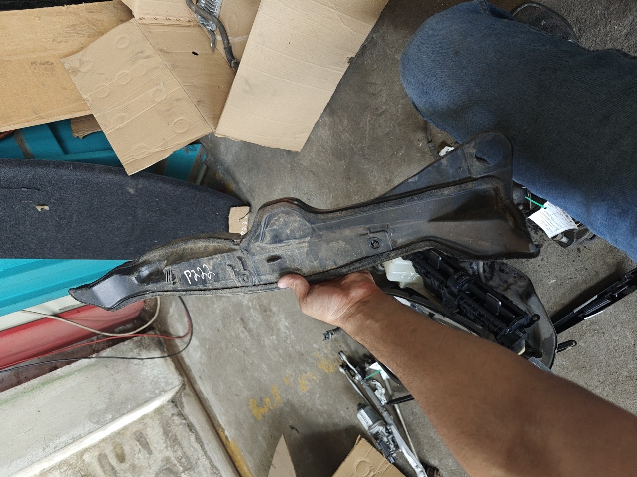 Suporte / Guia / Apoio de plastico TOYOTA AURIS (_E18_) | 12 - 18 Imagem-3 Suporte / Guia / Apoio de plastico TOYOTA AURIS (_E18_) | 12 - 18 Imagem-3