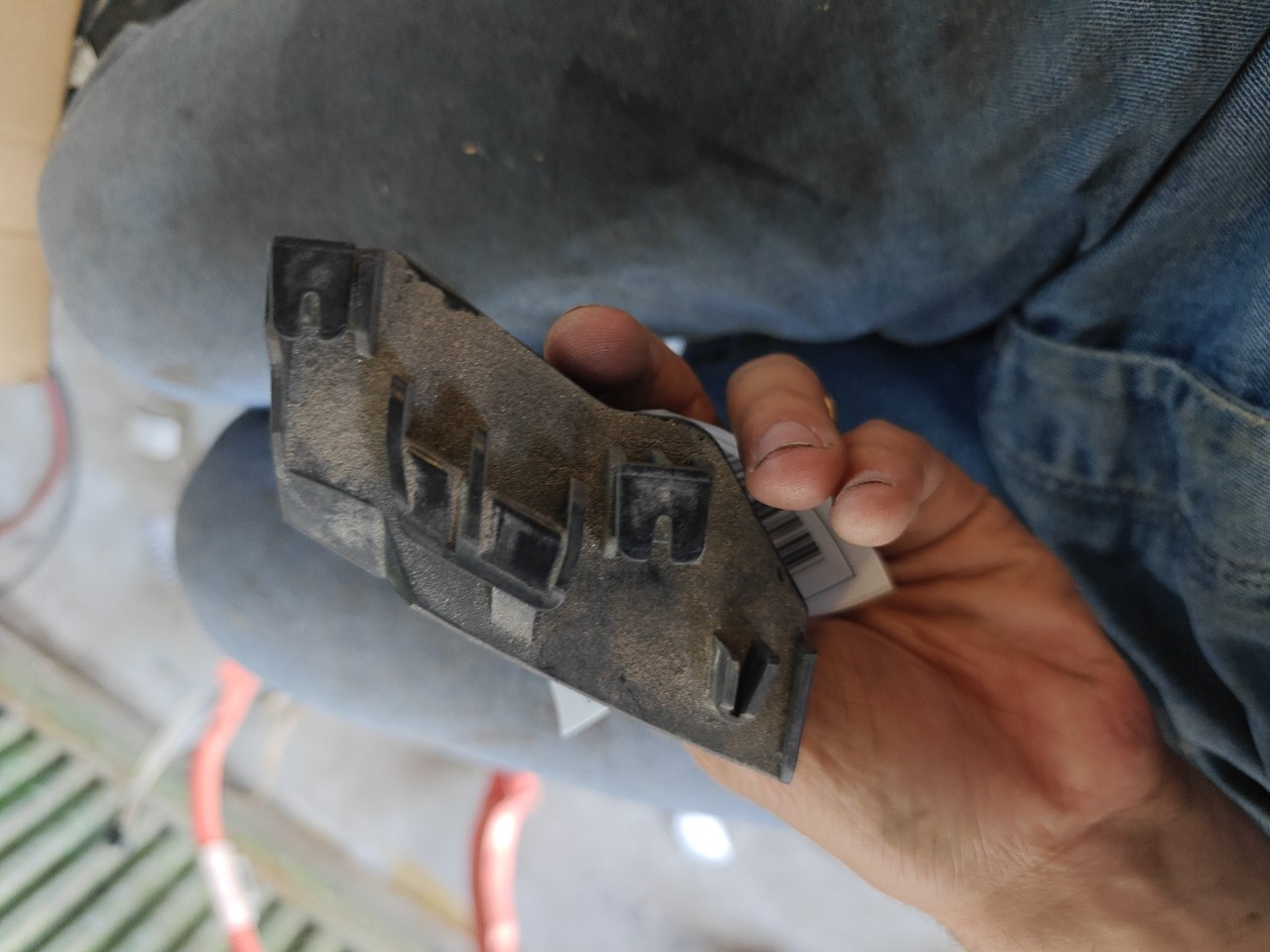Suporte / Guia / Apoio de plastico TOYOTA AURIS (_E18_) | 12 - 18 Imagem-2 Suporte / Guia / Apoio de plastico TOYOTA AURIS (_E18_) | 12 - 18 Imagem-2