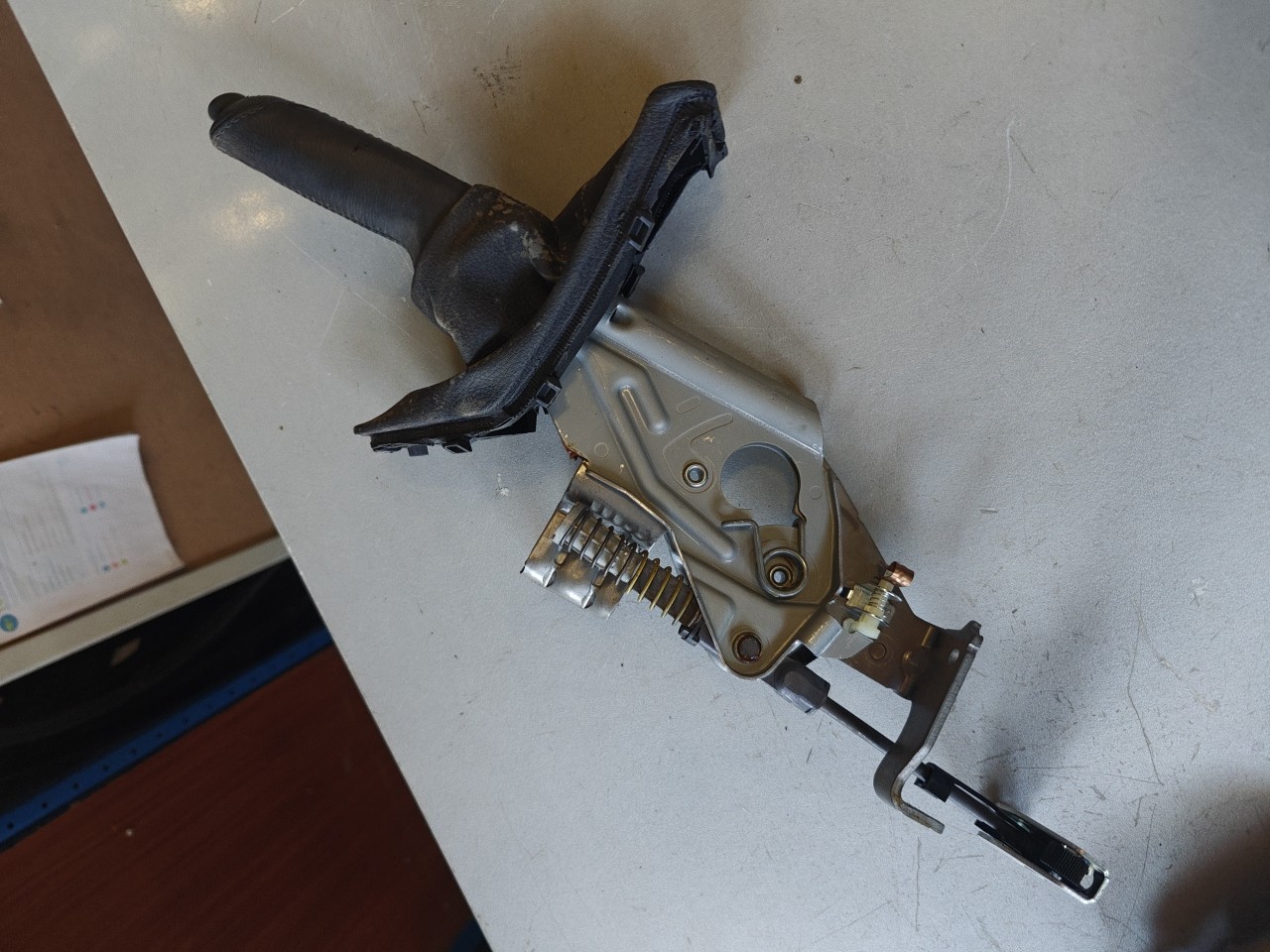 Travão de Mão BMW 1 (F20) | 11 - 19