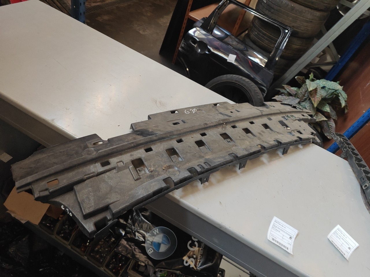Suporte/ Guia Central do Parachoques Tras BMW 5 (G30, F90) | 16 - 