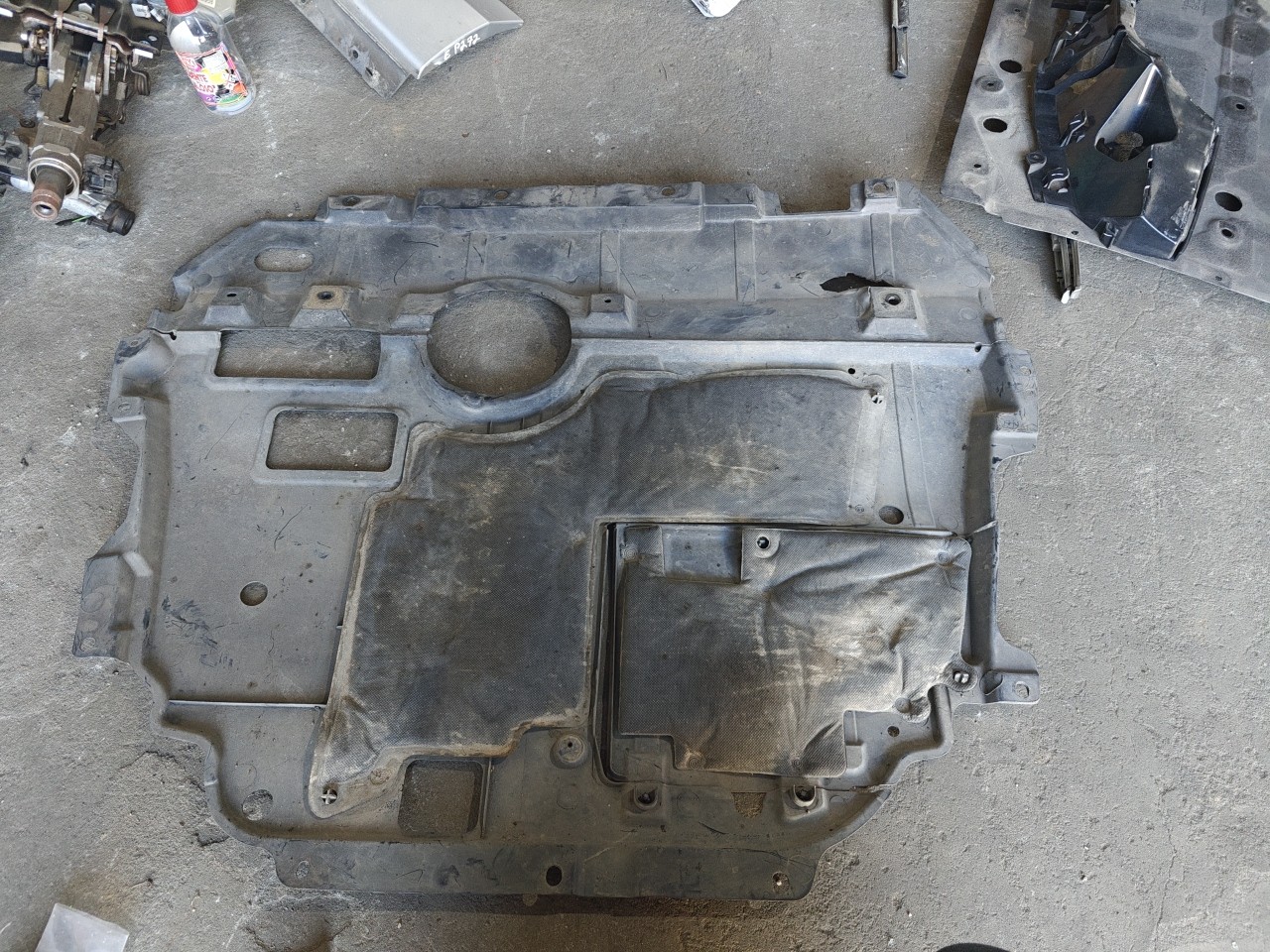 Blindagem / Resguardo de plastico cobertura pequen TOYOTA AURIS (_E18_) | 12 - 18