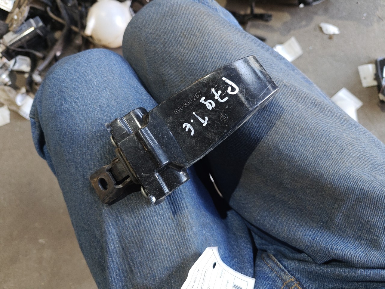 Esticador Porta Tras Esquerdo SKODA FABIA III (NJ3) | 14 - 