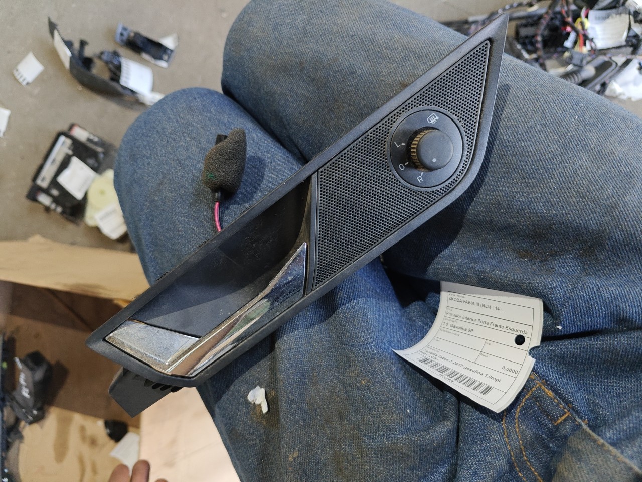 Puxador Interior Porta Frente Esquerda SKODA FABIA III (NJ3) | 14 - 