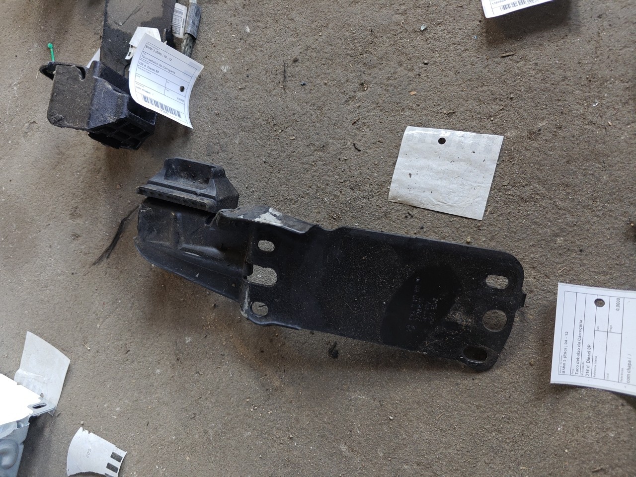 Taco debaixo da Carroçaria BMW 3 (E90) | 04 - 12