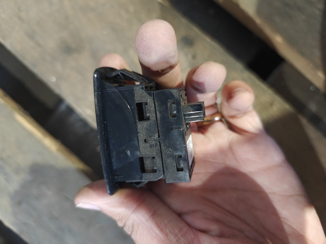 Interruptor Vidro Tras Direito BMW 1 (F20) | 11 - 19 Imagem-1