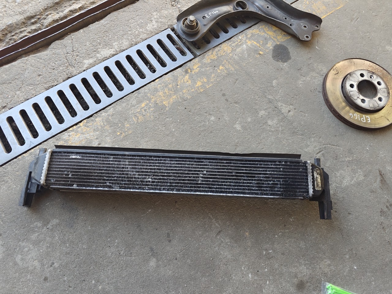 Radiador de Intercooler VOLKSWAGEN POLO (6R1, 6C1) | 09 - 