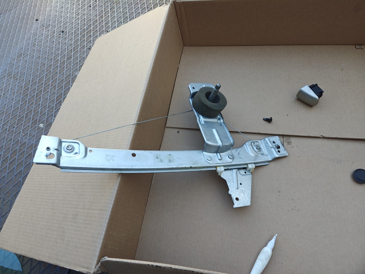 Elevador de Vidro Tras Esquerdo PEUGEOT 207 (WA_, WC_) | 06 - 15