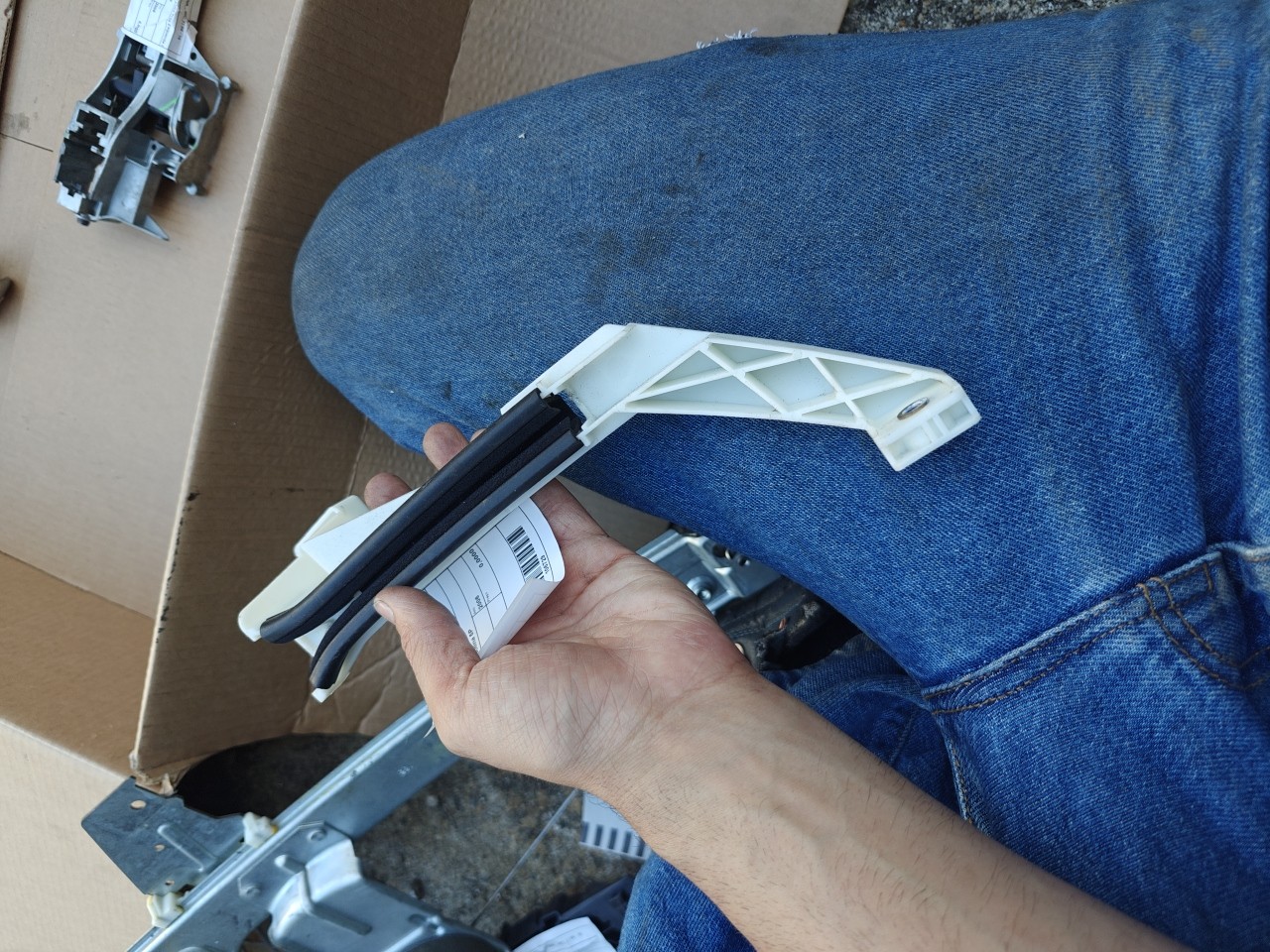 Calha do Vidro Porta Tras Esquerda PEUGEOT 207 (WA_, WC_) | 06 - 15
