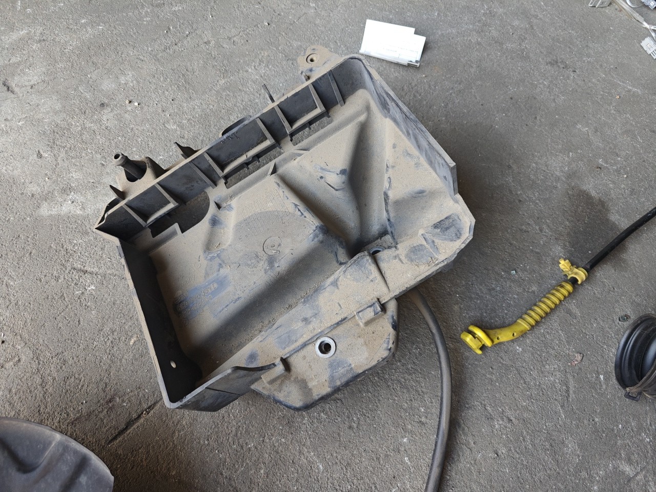 Suporte / Caixa da Centralina VOLKSWAGEN POLO (6R1, 6C1) | 09 - 