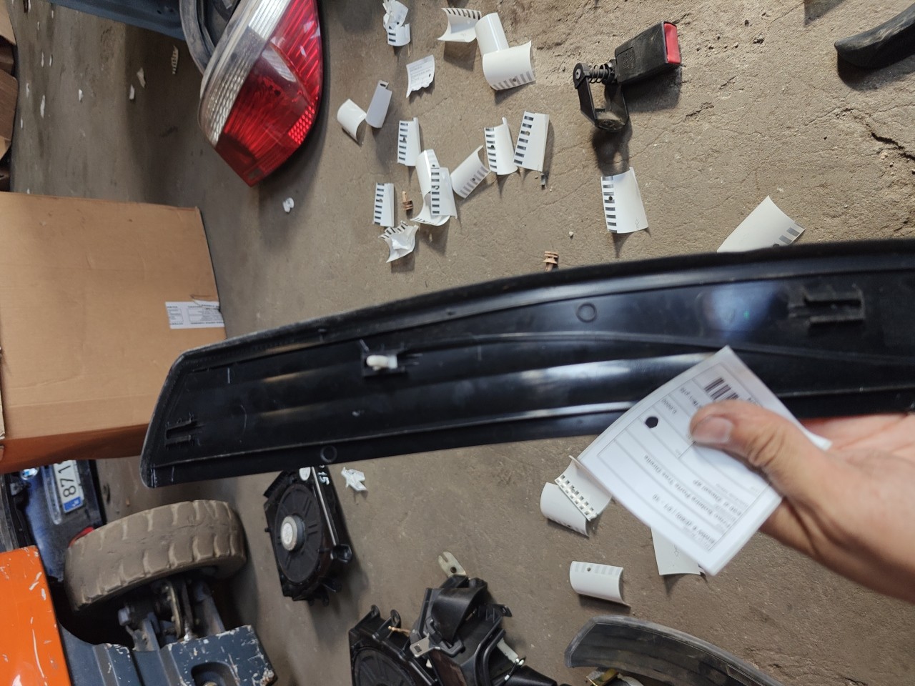 Friso Soleira Porta Tras Direita BMW 5 (E60) | 01 - 10 Imagem-4 Friso Soleira Porta Tras Direita BMW 5 (E60) | 01 - 10 Imagem-4