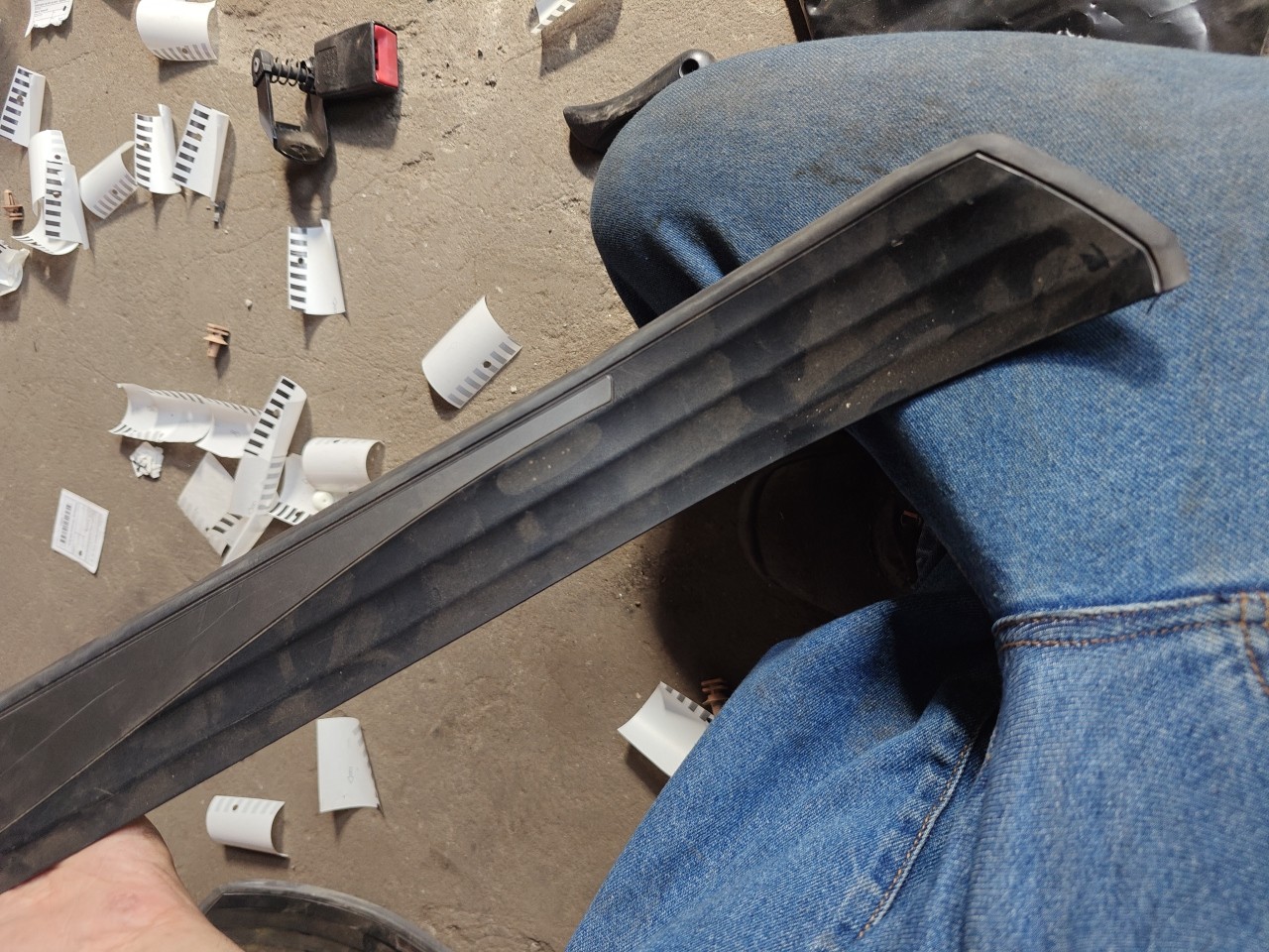 Friso Soleira Porta Frente Direita BMW 5 (E60) | 01 - 10 Imagem-1 Friso Soleira Porta Frente Direita BMW 5 (E60) | 01 - 10 Imagem-1