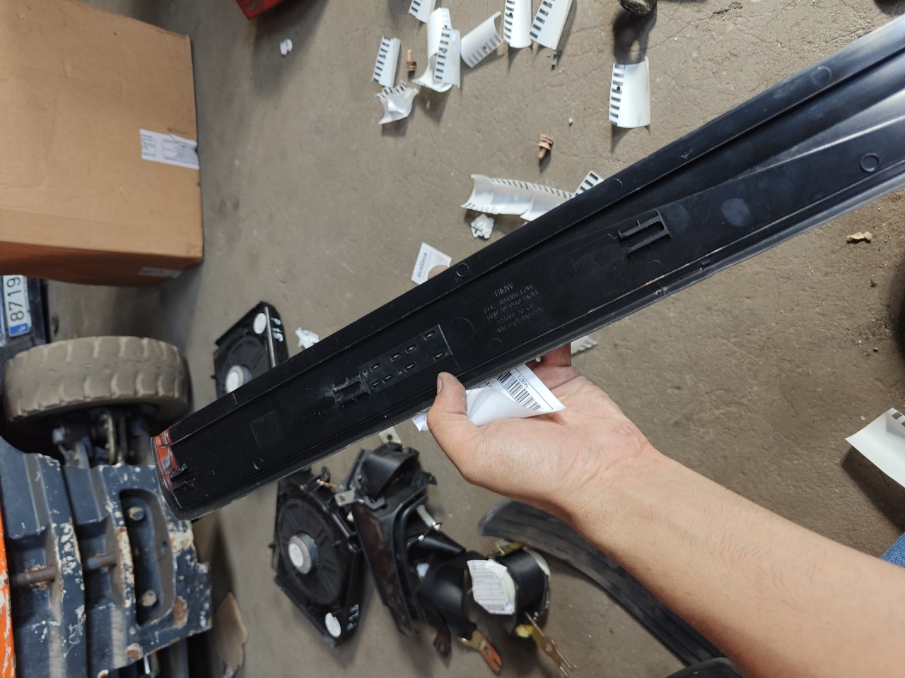 Friso Soleira Porta Frente Direita BMW 5 (E60) | 01 - 10 Imagem-3 Friso Soleira Porta Frente Direita BMW 5 (E60) | 01 - 10 Imagem-3