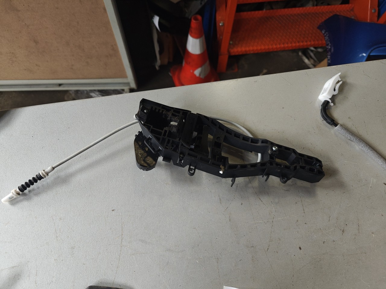 Suporte do Puxador Frente Direito BMW 4 Gran Coupe (F36) | 14 - 