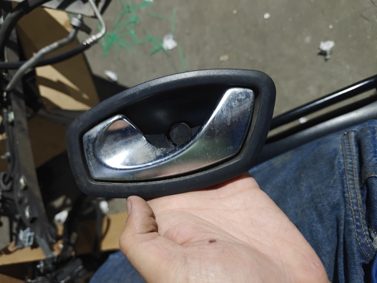 Puxador Interior Porta Frente Esquerda RENAULT CAPTUR I (J5_, H5_) | 13 - 