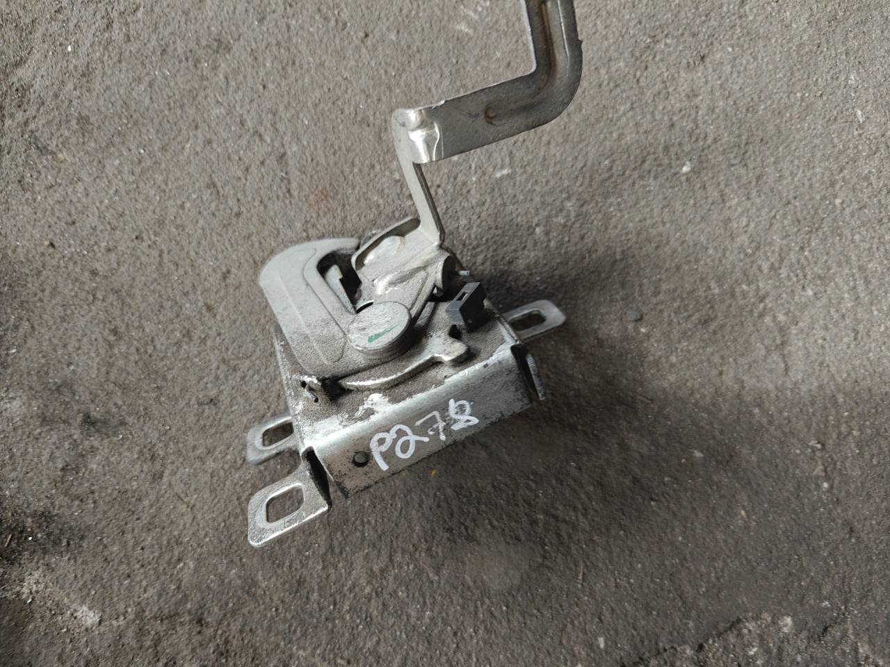 Gancho do Capot / Engate do Capot FIAT DOBLO Camião de plataforma/chassis (263_) | 10 -  Imagem-1