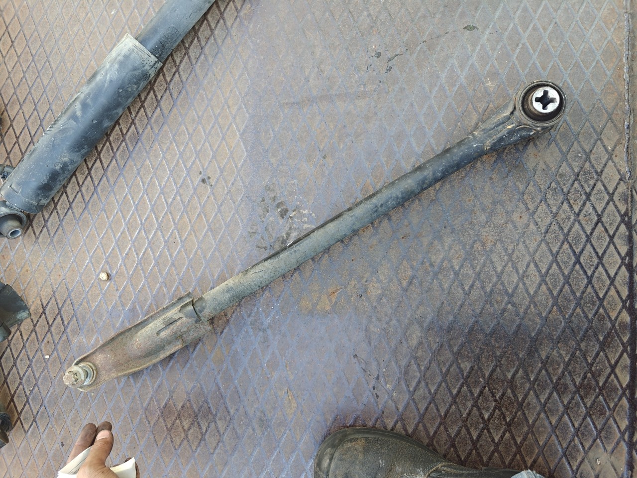 Braço de Suspensao Traseiro FIAT DOBLO Camião de plataforma/chassis (263_) | 10 -  Imagem-1 Braço de Suspensao Traseiro FIAT DOBLO Camião de plataforma/chassis (263_) | 10 -  Imagem-1