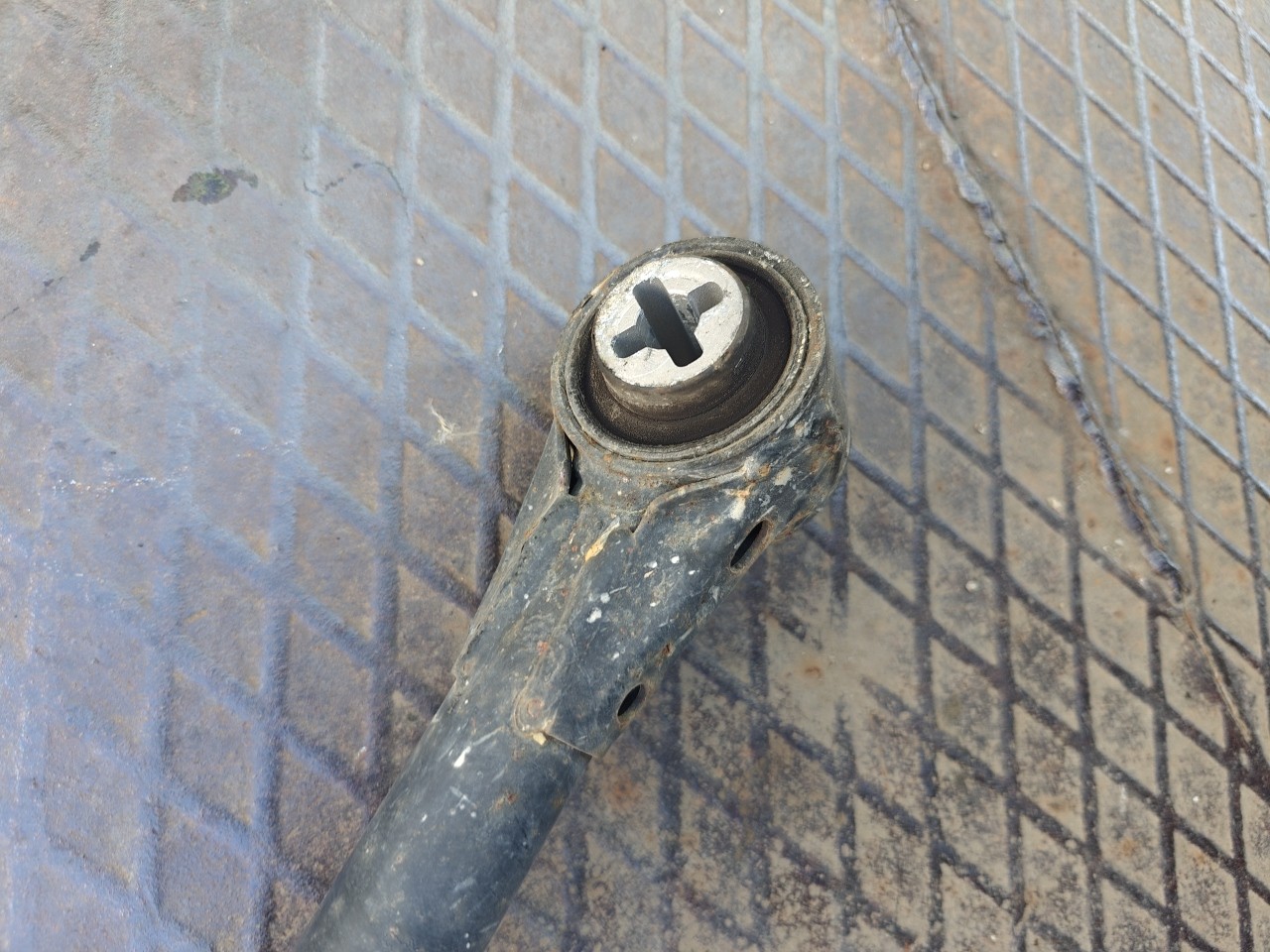 Braço de Suspensao Traseiro FIAT DOBLO Camião de plataforma/chassis (263_) | 10 -  Imagem-3 Braço de Suspensao Traseiro FIAT DOBLO Camião de plataforma/chassis (263_) | 10 -  Imagem-3