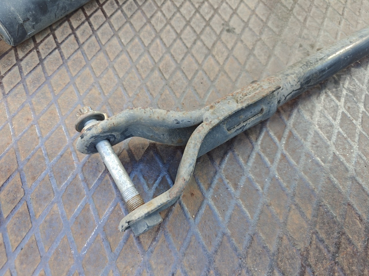 Braço de Suspensao Traseiro FIAT DOBLO Camião de plataforma/chassis (263_) | 10 -  Imagem-4 Braço de Suspensao Traseiro FIAT DOBLO Camião de plataforma/chassis (263_) | 10 -  Imagem-4