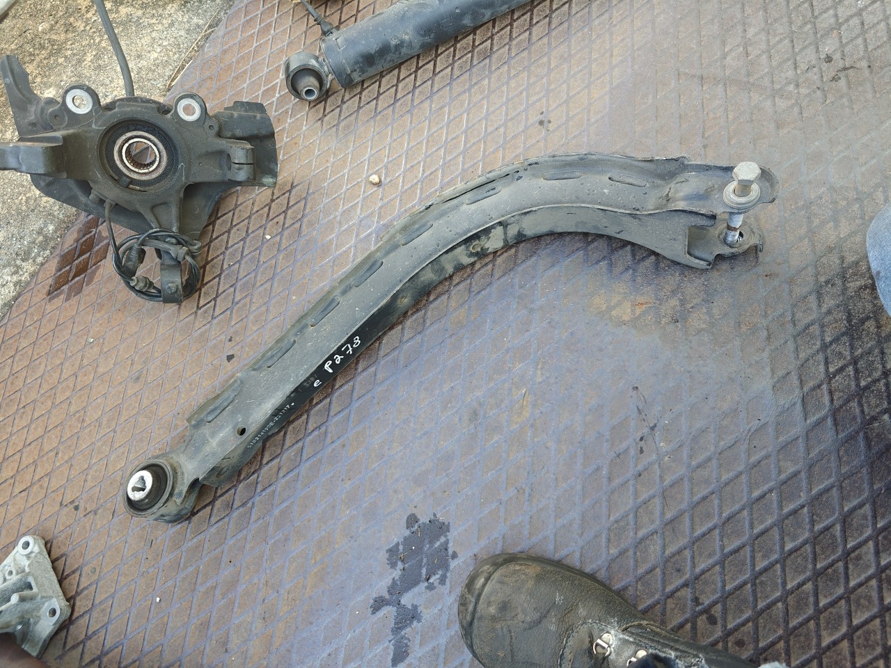 Braço de Suspensao Traseiro FIAT DOBLO Camião de plataforma/chassis (263_) | 10 -  Imagem-2 Braço de Suspensao Traseiro FIAT DOBLO Camião de plataforma/chassis (263_) | 10 -  Imagem-2