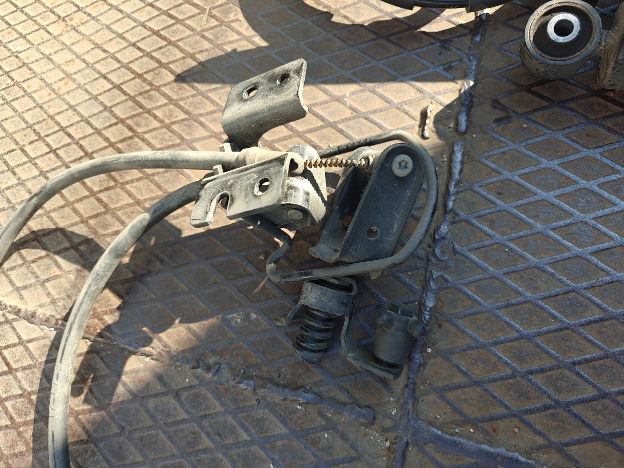 Mecanismo / Elevador do Pneu Suplente FIAT DOBLO Camião de plataforma/chassis (263_) | 10 -  Imagem-3 Mecanismo / Elevador do Pneu Suplente FIAT DOBLO Camião de plataforma/chassis (263_) | 10 -  Imagem-3